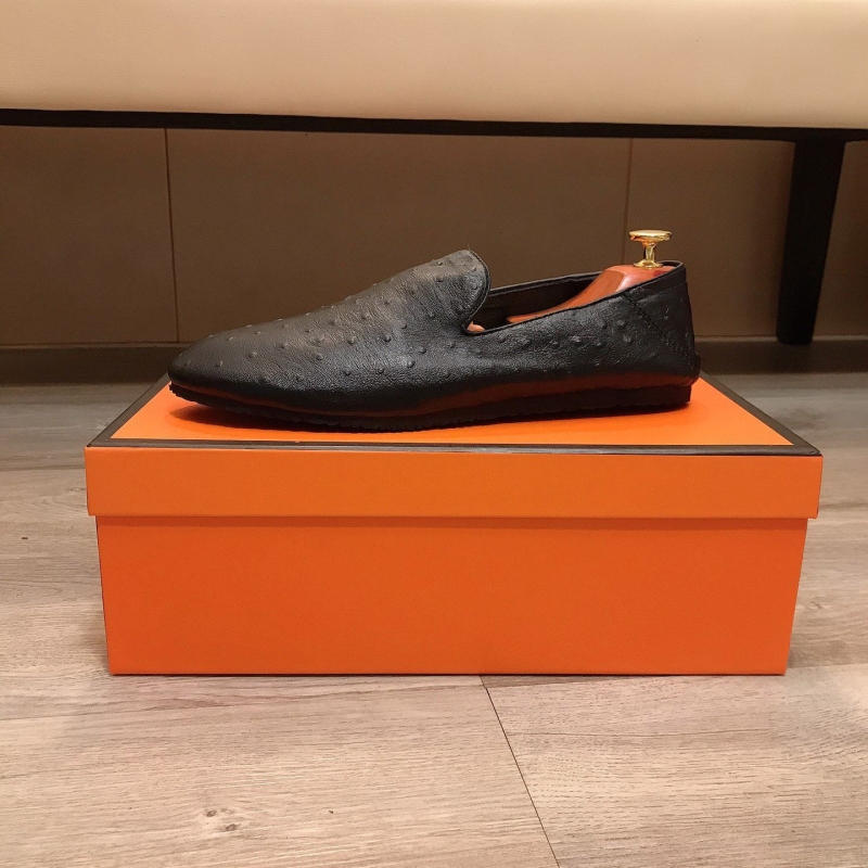 G*u*i leather shoes